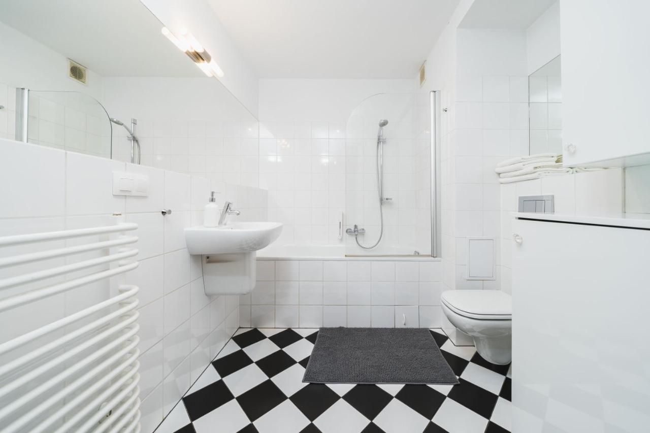 Apartament In The Heart Of Jewish Quarter - Old Synagogue - By Upstairs Kraków Zewnętrze zdjęcie